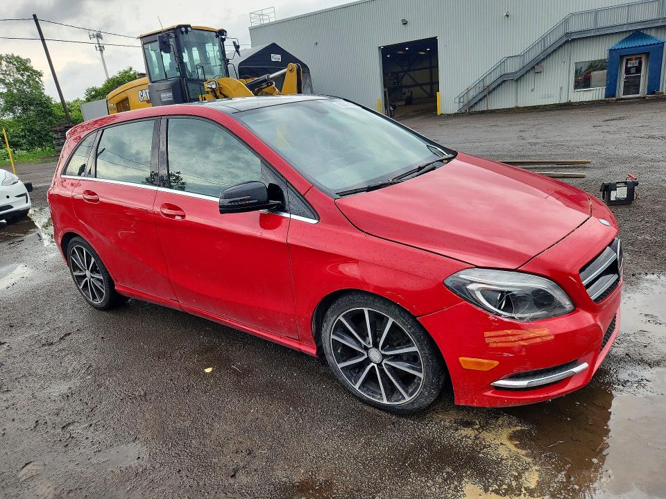 2013 Mercedes-benz B-class VIN WDDMH4EB2DJ154310 COPART salvage auction — SIDE, Qc - Gravement Accidente, sold $1,350 on 2026-07-14 (photo 4)