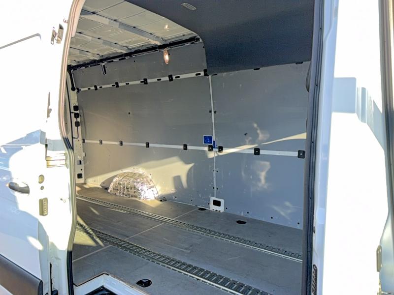 2021 Mercedes-benz Sprinter VIN W1Y4ECHY4MT076870 COPART salvage auction — MINOR DENT/SCRATCHES, Or - Certificate Of Title (P), sold $21,000 on 2026-07-06 (photo 6)