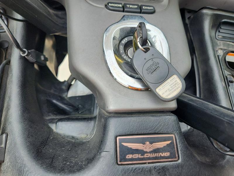 2003 Honda Gl1800 VIN 1HFSC47003A205187 COPART salvage auction — NORMAL WEAR, Al - Cert Of Title-Salvage Title, sold $1,600 on 2026-07-08 (photo 8)