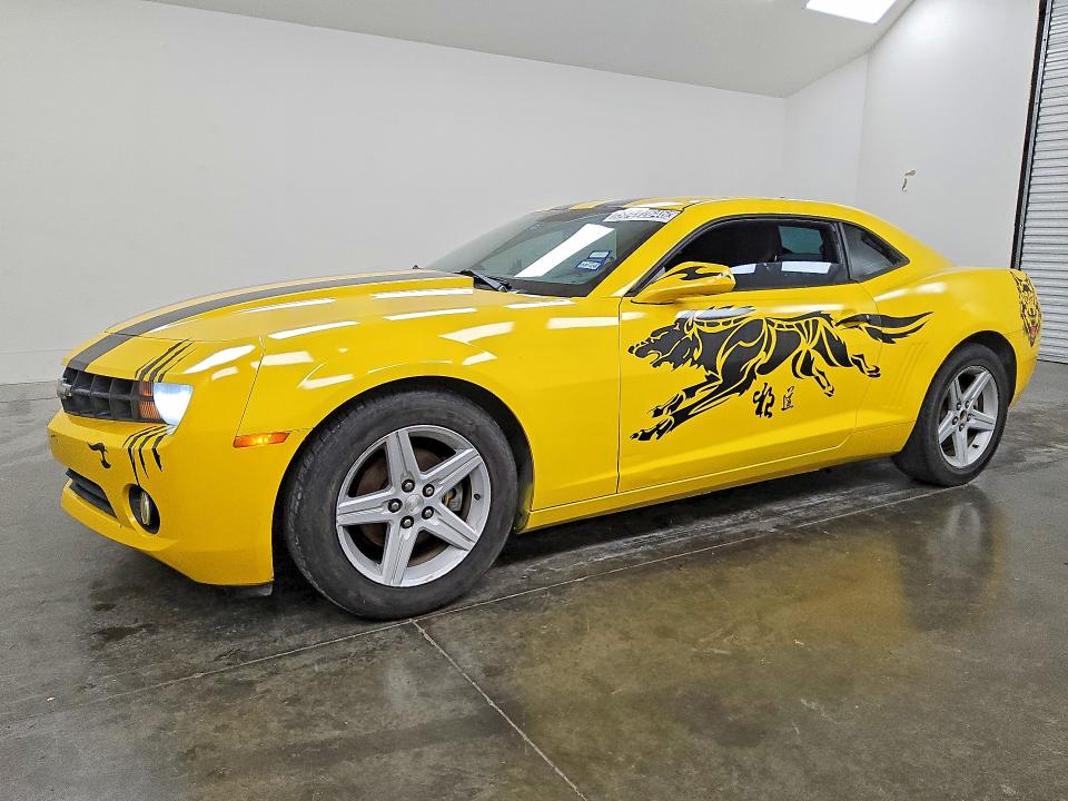 2012 Chevrolet Camaro VIN 2G1FB1E37C9110530 COPART salvage auction — MINOR DENT/SCRATCHES, TX - CERTIFICATE OF TITLE, sold $3,650 on 2026-07-07 (photo 1)