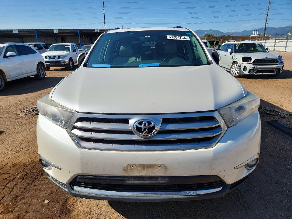 2013 Toyota Highlander VIN 5TDBK3EH1DS220463 COPART salvage auction — UNDERCARRIAGE, CO - DIS/DLR/EXP ONLY CLEAN TITLE, sold $2,800 on 2026-07-27 (photo 5)