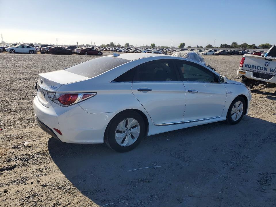 2013 Hyundai Sonata hybrid VIN KMHEC4A4XDA099461 COPART salvage auction — REAR END, Ca - Salvage Certificate, sold $375 on 2026-07-28 (photo 3)