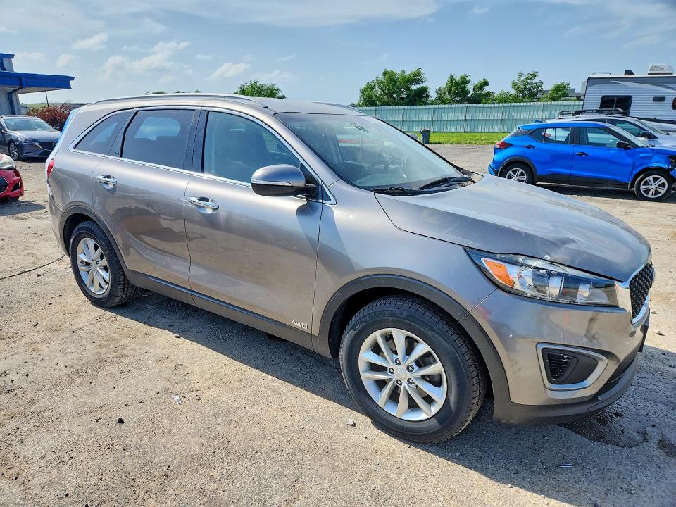 2017 Kia Sorento VIN 5XYPGDA3XHG286309 COPART salvage auction — REAR END, Wi - Certificate Of Title, sold $1,100 on 2026-07-28 (photo 4)