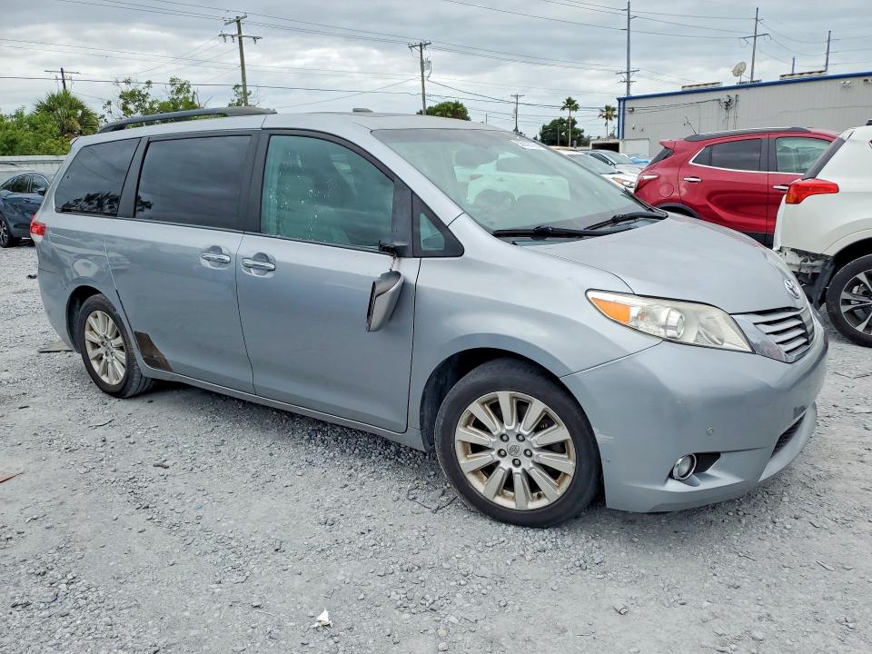 2013 Toyota Sienna VIN 5TDYK3DC6DS327007 COPART salvage auction — MINOR DENT/SCRATCHES, Fl - Certificate Of Title, sold $4,950 on 2026-07-02 (photo 4)