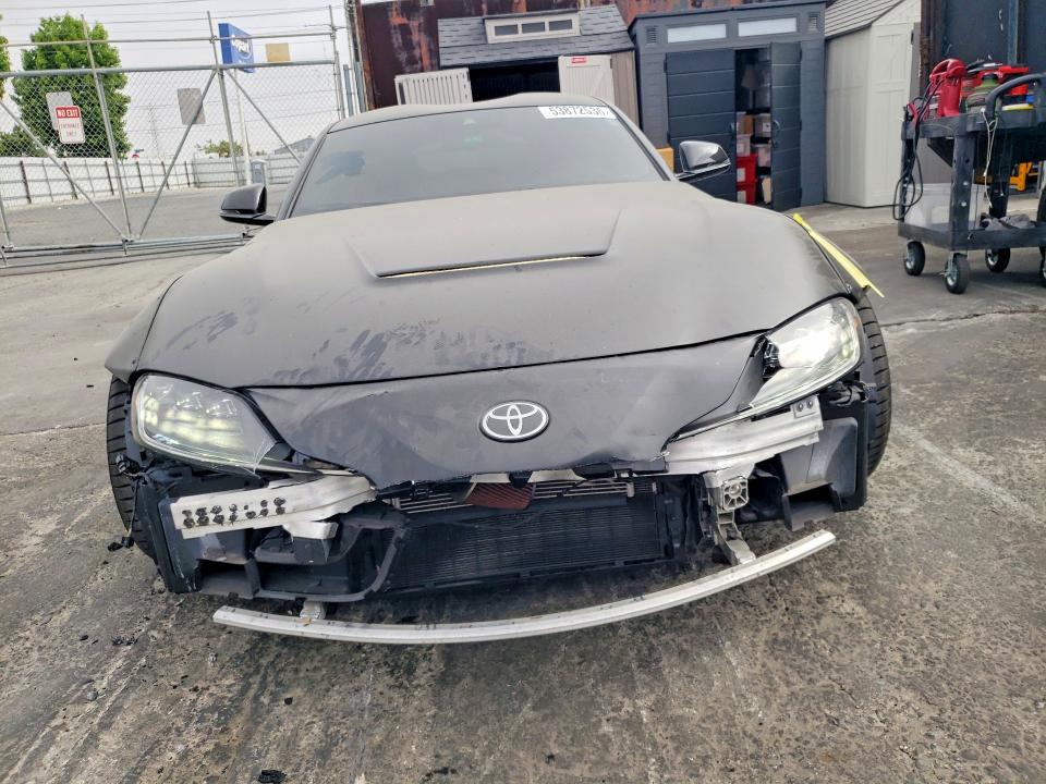 2020 Toyota VIN WZ1DB4C05LW029642 COPART salvage auction — FRONT END, Fl - Cert Of Title Slvg Rebuildable, sold $25,000 on 2026-07-08 (photo 5)