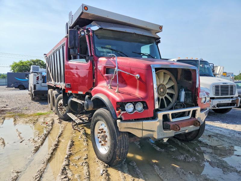 2005 Volvo Vhd VIN 4V5K99GH45N375527 — COPART salvage auction photo