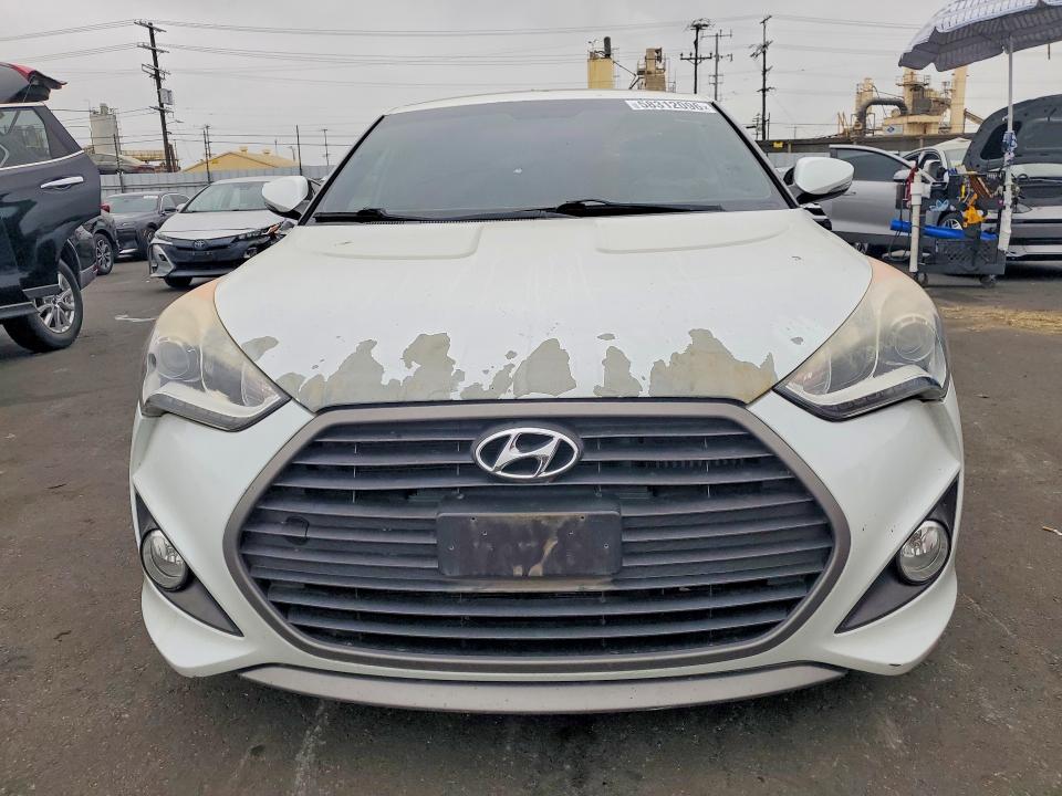 2016 Hyundai Veloster VIN KMHTC6AE0GU282172 COPART salvage auction — MINOR DENT/SCRATCHES, Ca - Dis/Dlr/Exp Only Clean Title (P), sold $1,300 on 2026-07-15 (photo 5)