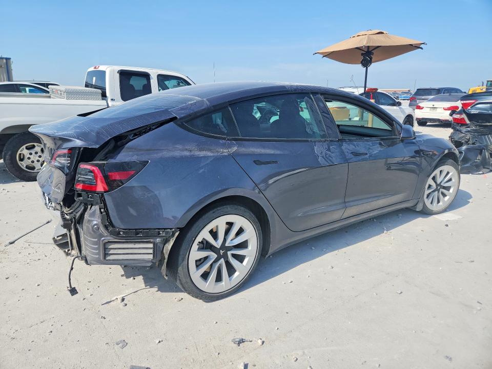 2022 Tesla Model 3 VIN 5YJ3E1EB9NF163933 COPART salvage auction — REAR END, Tx - Salvage Vehicle Title, sold $6,900 on 2026-07-31 (photo 3)