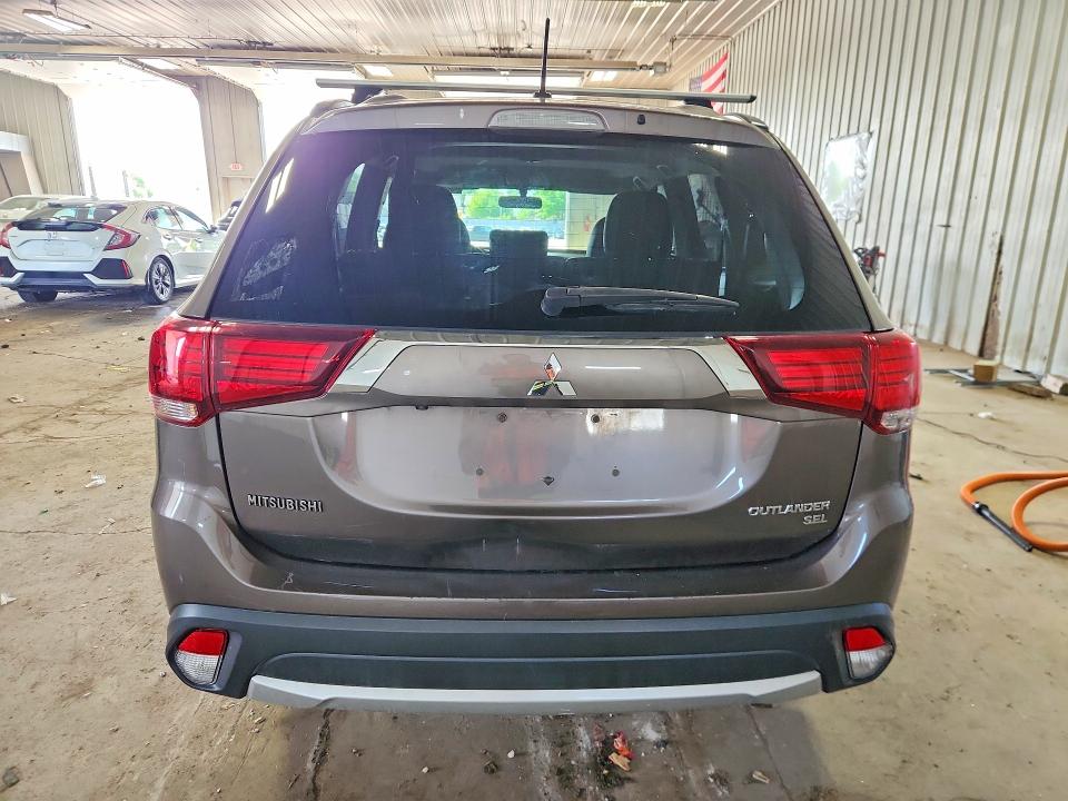 2016 Mitsubishi Outlander VIN JA4AD3A30GZ015763 COPART salvage auction — NORMAL WEAR, Wv - Certificate Of Title (P), sold $2,500 on 2026-07-28 (photo 6)