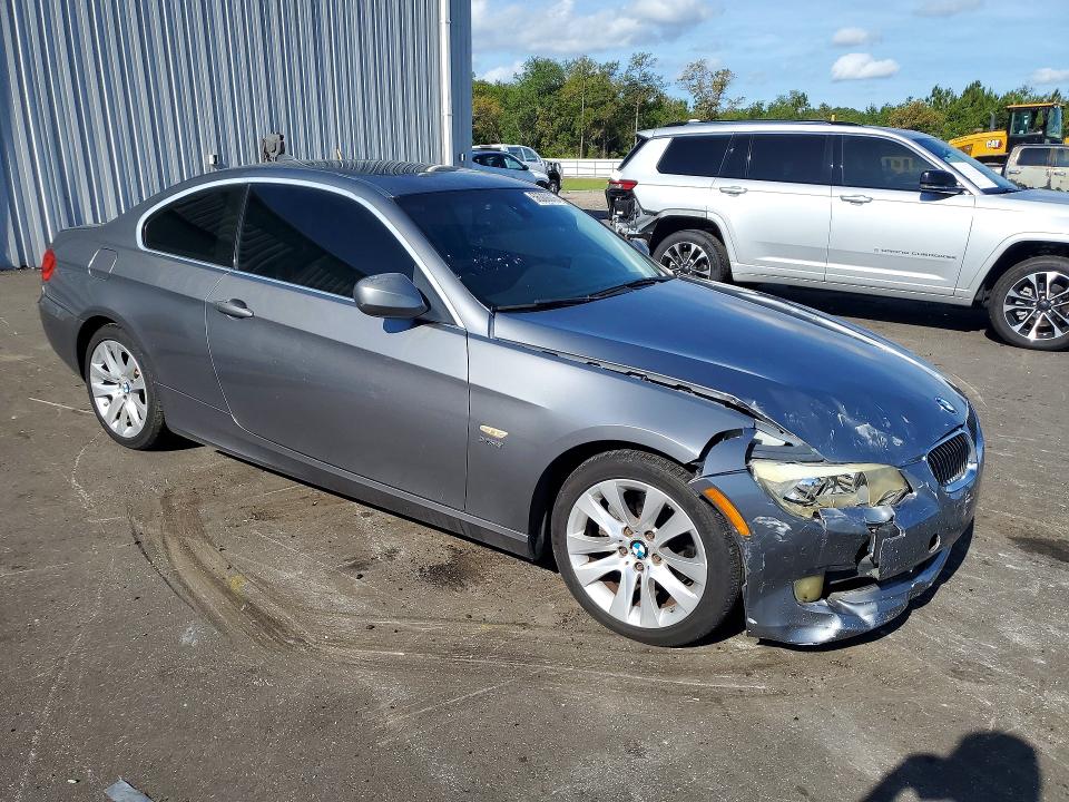 2011 BMW 3er VIN WBAKF5C52BE586974 COPART salvage auction — FRONT END, Fl - Cert Of Title Slvg Rebuildable, sold $250 on 2026-08-03 (photo 4)