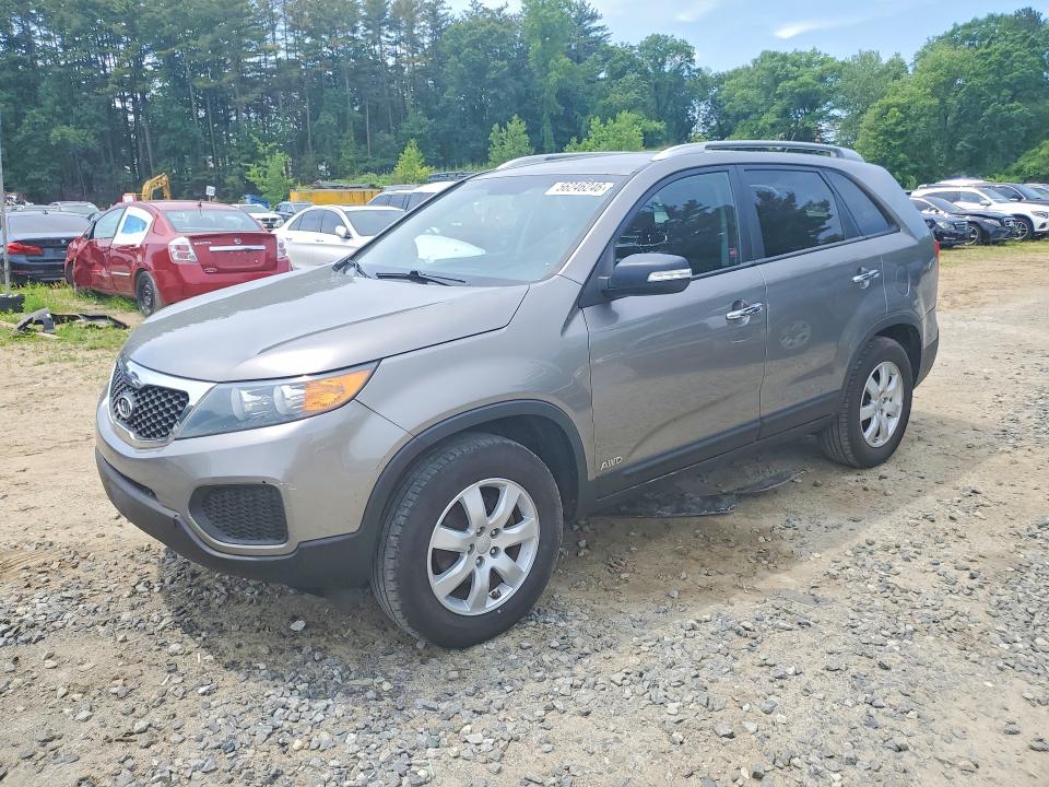 2013 Kia Sorento VIN 5XYKTDA26DG349722 COPART salvage auction — MINOR DENT/SCRATCHES, Ma - Certificate Of Title (P), sold $2,050 on 2026-07-06 (photo 1)