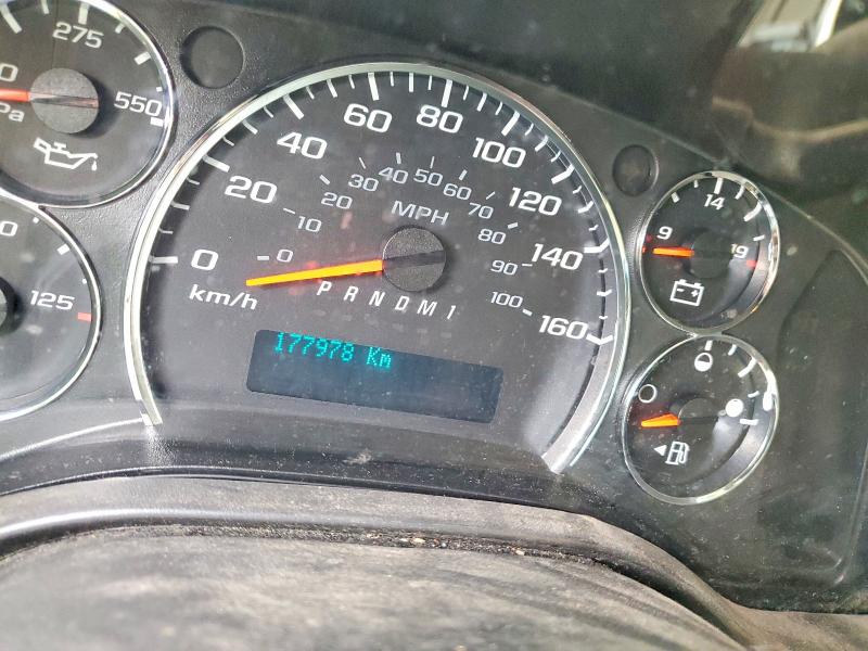 2018 Gmc Savana VIN 1GTW7AFP7J1185501 COPART salvage auction — MECHANICAL, On - Permit No Brand - Unfit, sold $1,450 on 2026-07-09 (photo 9)