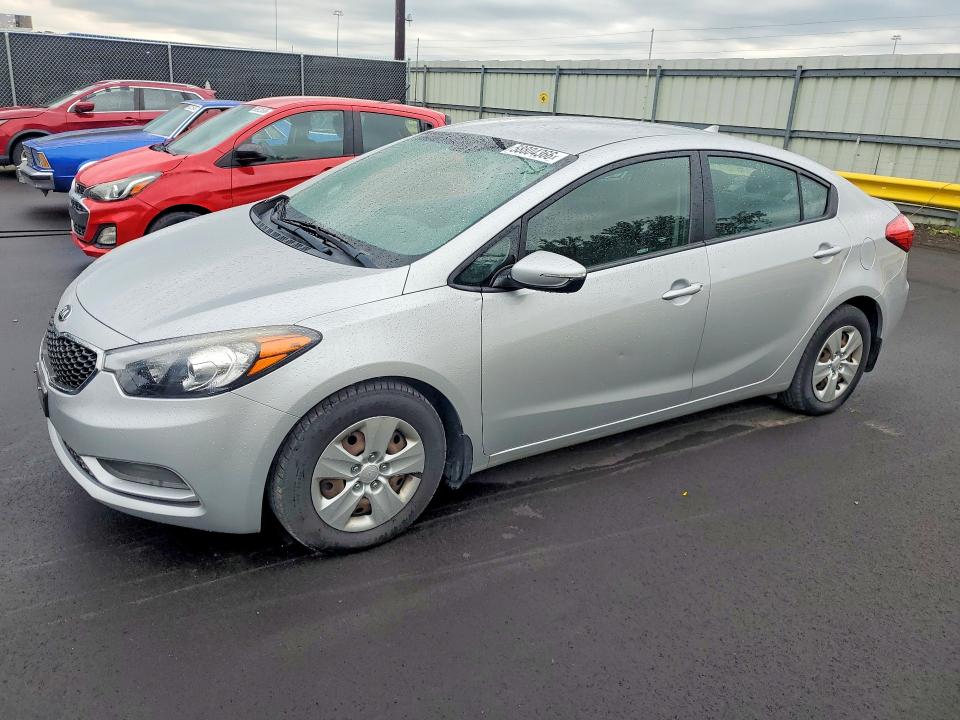 2015 Kia Forte VIN KNAFX4A62F5340498 — COPART salvage auction photo
