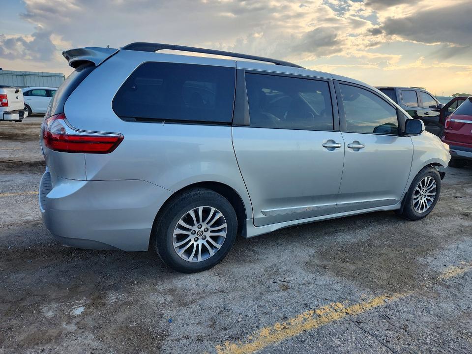 2020 Toyota Sienna VIN 5TDYZ3DC2LS075007 COPART salvage auction — FRONT END, Ks - Cert Of Title-Salvage, sold $5,000 on 2026-07-20 (photo 3)