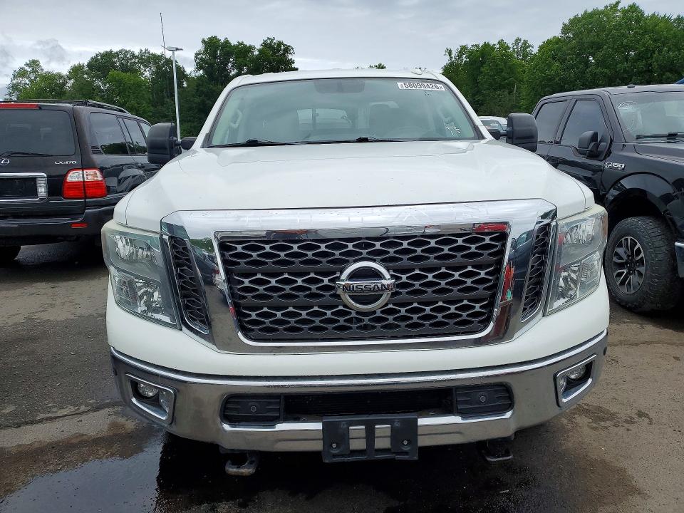 2016 Nissan TITAN VIN 1N6BA1F38GN516341 COPART salvage auction — MINOR DENT/SCRATCHES, WY - CERTIFICATE OF TITLE (P), sold $7,500 on 2026-07-27 (photo 5)