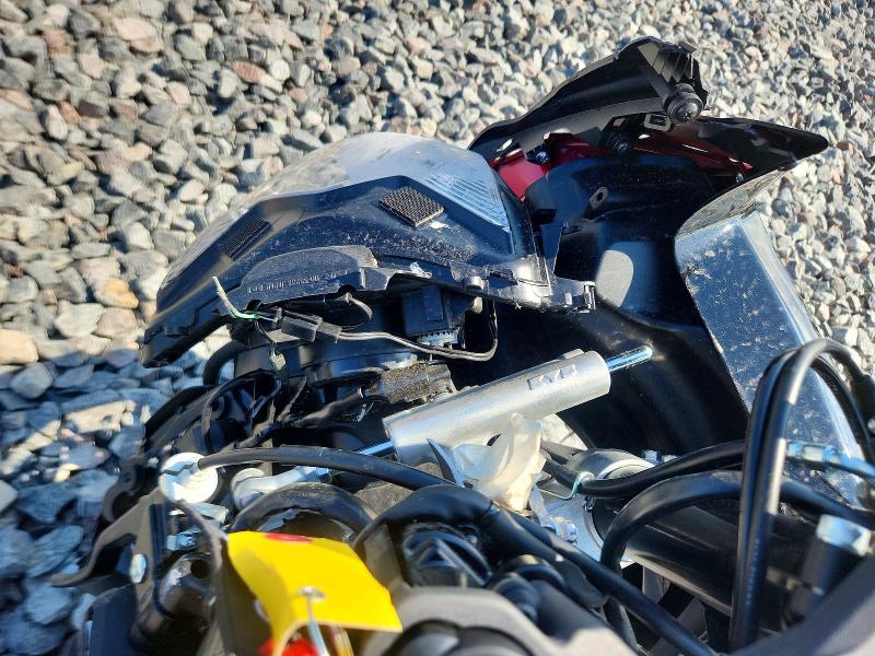 2026 Suzuki Gsx-r VIN JS1GN7FA9T7100581 COPART salvage auction — FRONT END, Wi - Cert Of Title-Salvage Vehicle, sold $3,100 on 2026-07-02 (photo 7)