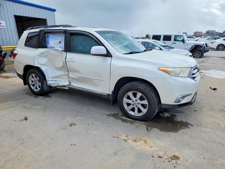 2013 Toyota Highlander VIN 5TDZK3EH6DS118381 COPART salvage auction — SIDE, Ms - Cert Of Title-Salvaged, sold $2,250 on 2026-07-22 (photo 4)