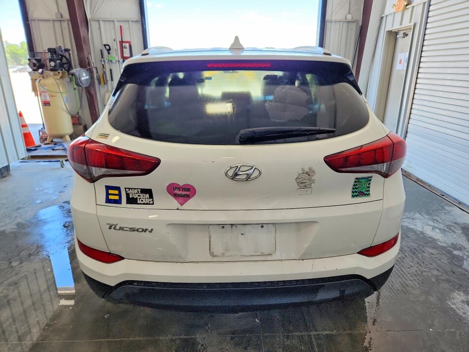 2018 Hyundai Tucson VIN KM8J33A49JU639417 COPART salvage auction — VANDALISM, Mi - Certificate Of Title, sold $2,450 on 2026-07-16 (photo 6)
