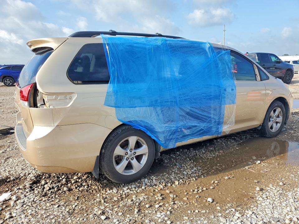 2011 Toyota Sienna VIN 5TDKK3DC4BS005968 COPART salvage auction — SIDE, Tx - Salvage Vehicle Title, sold $2,000 on 2026-07-13 (photo 3)