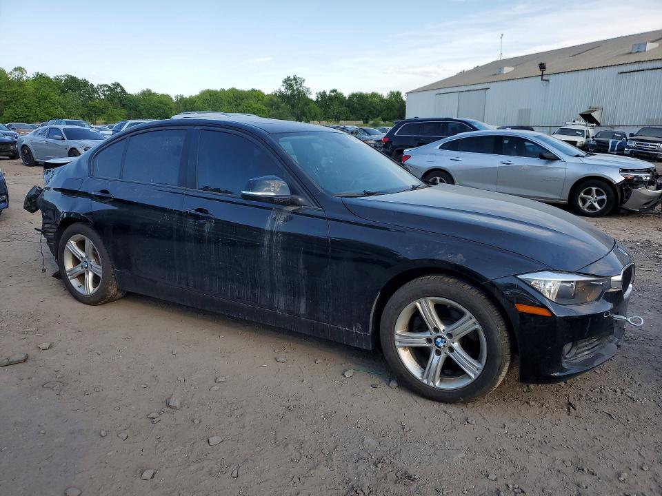 2013 BMW 3er VIN WBA3B5G5XDNS02873 COPART salvage auction — REAR END, Pa - Certificate Of Salvage, sold $925 on 2026-08-19 (photo 4)