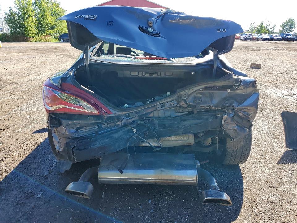 2015 Hyundai Genesis VIN KMHHU6KJ3FU127435 COPART salvage auction — REAR END, On - Permit Irrepairable, sold $925 on 2026-07-09 (photo 6)