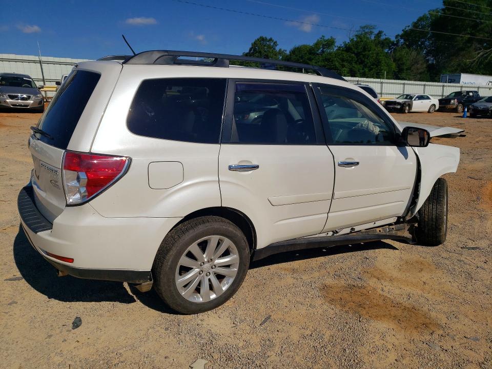 2013 Subaru Forester VIN JF2SHAEC8DH419216 COPART salvage auction — FRONT END, OH - CERT OF TITLE-SALVAGE, sold $300 on 2026-07-17 (photo 3)