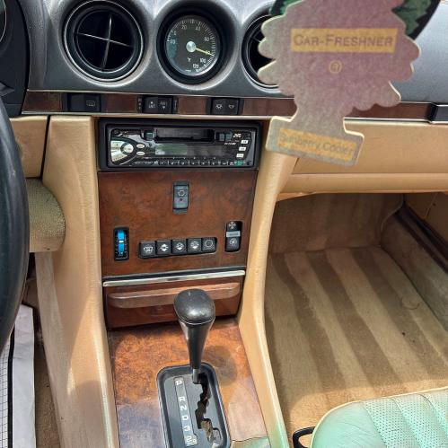1988 Mercedes-benz 560 VIN WDBBA48D0JA081404 COPART salvage auction — NORMAL WEAR, Pa - Cert Of Title (P), sold $7,800 on 2026-07-02 (photo 9)