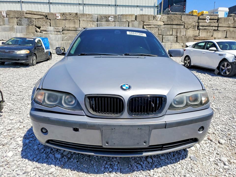 2004 BMW 3 series VIN WBAEU33494PR14011 COPART salvage auction — FRONT END, KY - CERT OF TITLE-REBUILT VEHICLE, sold $275 on 2026-07-24 (photo 5)