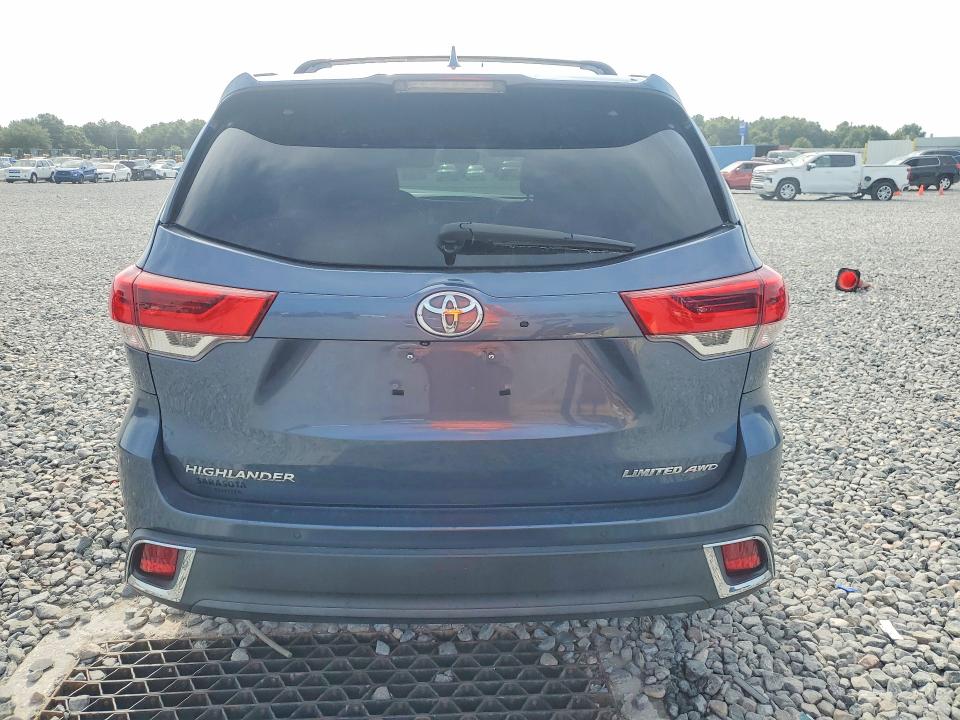 2017 Toyota VIN 5TDDZRFH4HS453121 COPART salvage auction — FRONT END, FL - CERT OF TITLE SLVG REBUILDABLE, sold $7,200 on 2026-07-31 (photo 6)