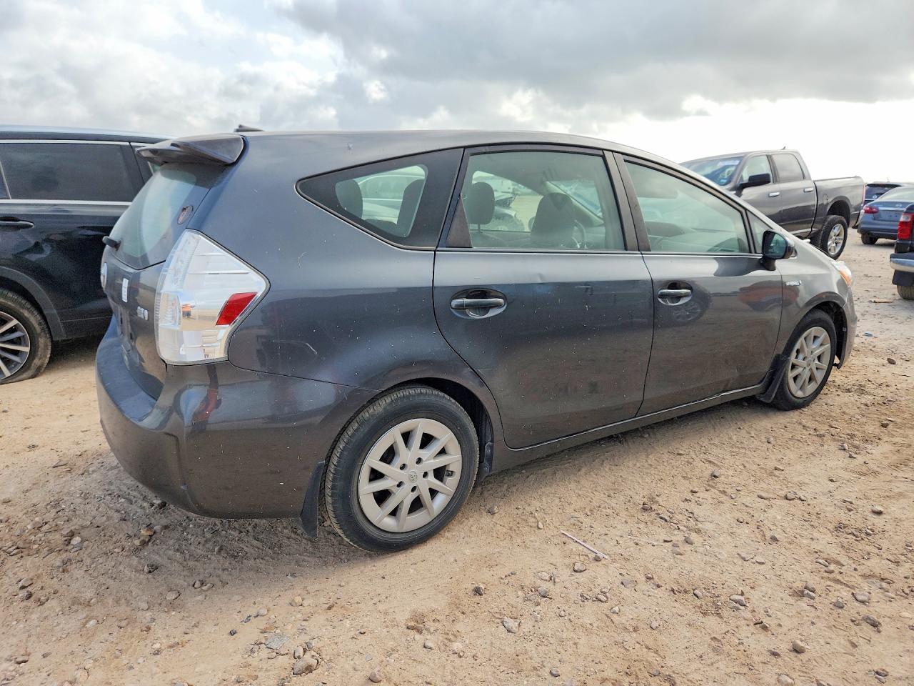2012 Toyota Prius V VIN JTDZN3EUXC3042779 COPART salvage auction — Front End, PA - CERT OF TITLE, sold $1,200 on 2026-07-02 (photo 3)