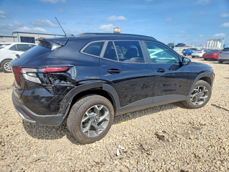 2025 Chevrolet Trax VIN KL77LHEP0SC041429 COPART salvage auction — FRONT END, Il - Salvage Certificate, sold $300 on 2026-07-29 (photo 3)