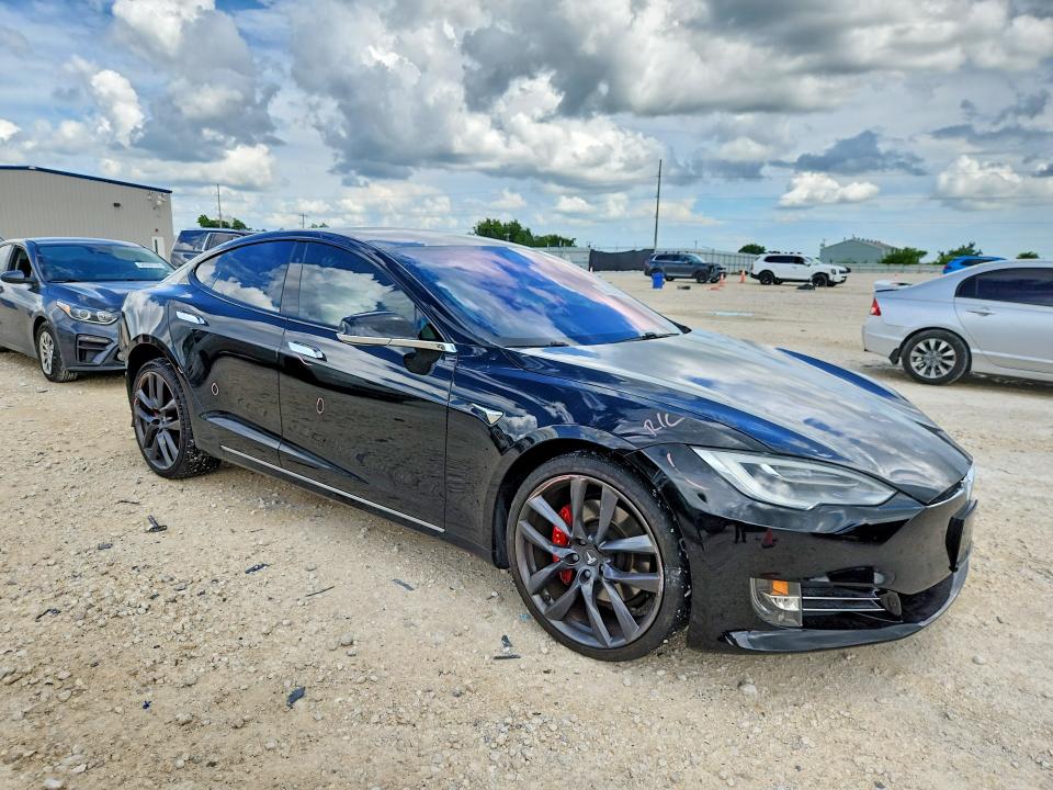 2020 Tesla Model s VIN 5YJSA1E41LF351058 COPART salvage auction — REAR END, Tx - Salvage Vehicle Title, sold $7,400 on 2026-07-30 (photo 4)