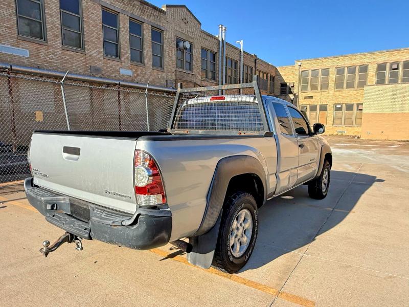 2008 Toyota Tacoma VIN 5TETX62N38Z536585 COPART salvage auction — MINOR DENT/SCRATCHES, Ok - Certificate Of Title (P), sold $3,150 on 2026-07-02 (photo 4)