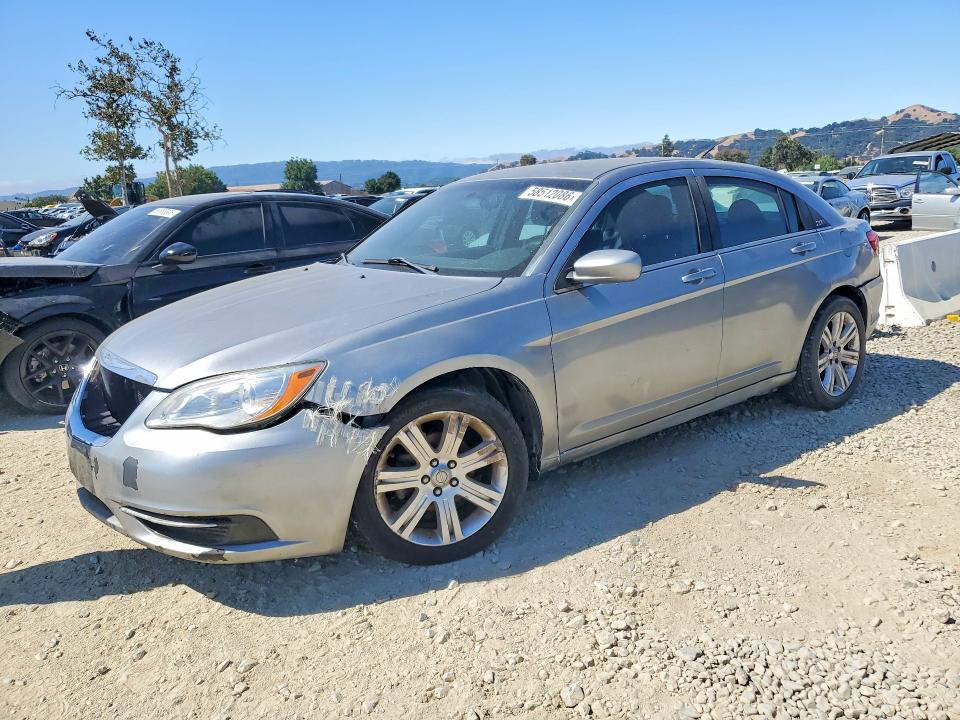 2013 Chrysler 200 VIN 1C3CCBAB5DN640069 COPART salvage auction — FRONT END, Ca - Dis/Dlr/Exp App For Dup Clean, sold $500 on 2026-07-16 (photo 1)