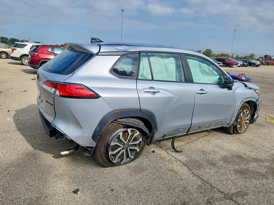 2025 Toyota Corolla cross VIN 7MUFBABG8SV071764 COPART salvage auction — ROLLOVER, VA - CERT OF TITLE - SALVAGE, sold $1,400 on 2026-07-14 (photo 3)