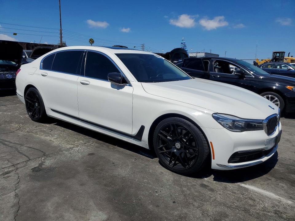 2019 BMW 7 series VIN WBA7E2C55KB217759 COPART salvage auction — NORMAL WEAR, Ca - Dis/Dlr/Exp Only Clean Title (P), sold $5,500 on 2026-07-08 (photo 4)