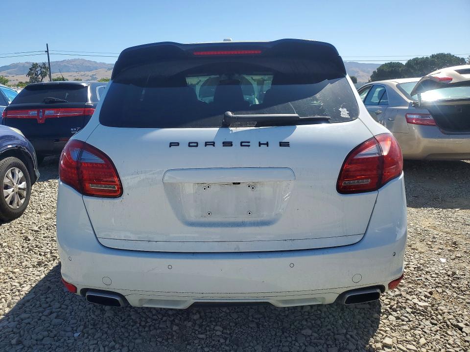 2013 Porsche Cayenne VIN WP1AA2A21DLA09547 COPART salvage auction — MINOR DENT/SCRATCHES, Ca - Salvage Certificate, sold $2,300 on 2026-08-18 (photo 6)