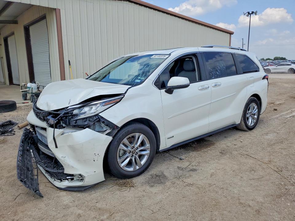 2021 Toyota VIN 5TDZRKEC1MS032910 COPART salvage auction — FRONT END, Tx - Salvage Vehicle Title, sold $17,100 on 2026-07-29 (photo 1)
