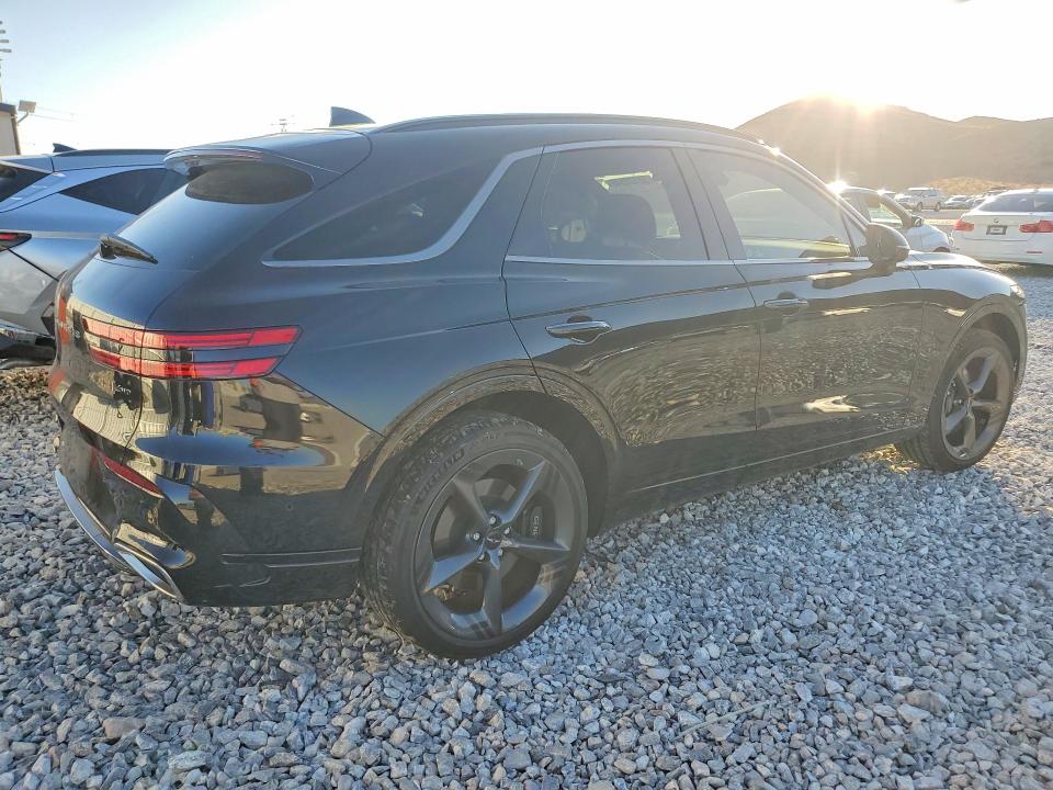 2026 Genesis Gv70 VIN KMUMFDTB4TU262912 COPART salvage auction — SIDE, Nv - Salvage Title, sold $22,200 on 2026-09-04 (photo 3)
