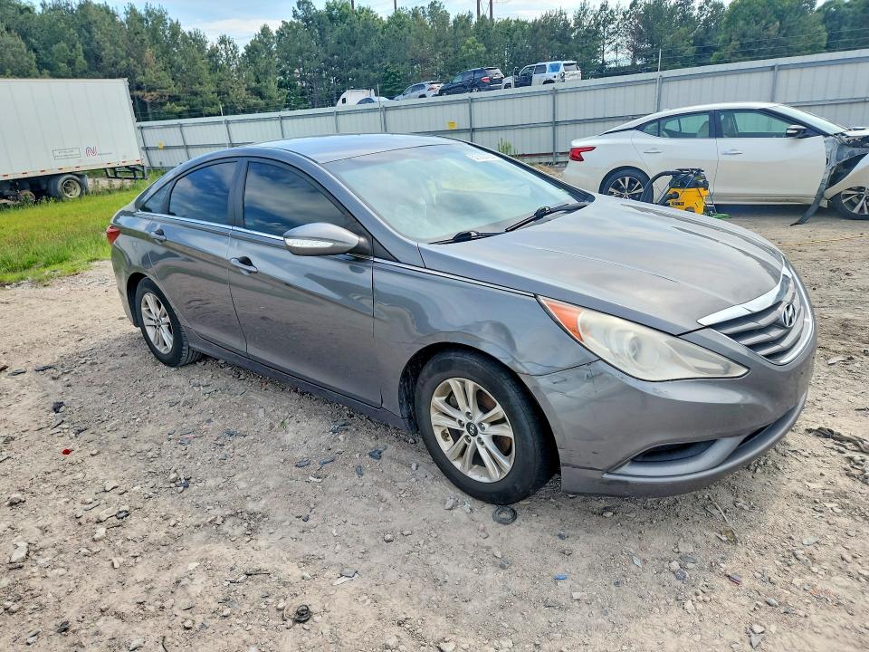 2014 Hyundai Sonata VIN 5NPEB4ACXEH922088 COPART salvage auction — SIDE, Va - Cert Of Title - Salvage, sold $425 on 2026-07-06 (photo 4)
