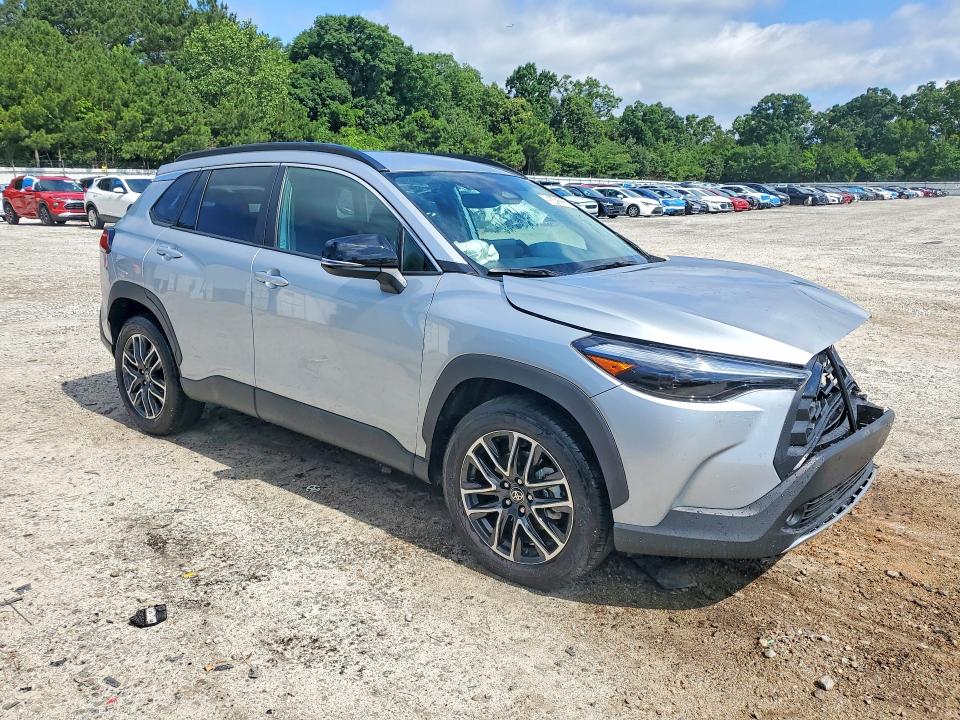 2026 Toyota Corolla cross VIN 7MUEAAAG8TV185555 COPART salvage auction — FRONT END, VA - CERT OF TITLE - SALVAGE, sold $8,100 on 2026-07-20 (photo 4)