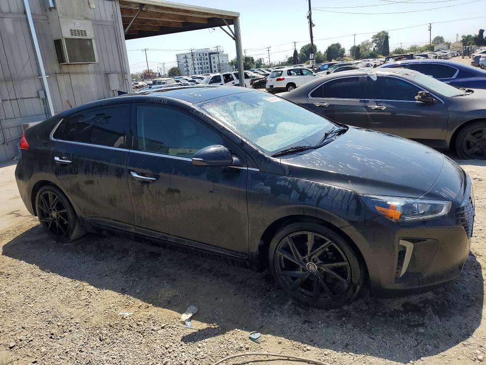 2017 Hyundai Ioniq VIN KMHC05LC4HU030229 COPART salvage auction — NORMAL WEAR, CA - DIS/DLR/EXP ONLY CLEAN TITLE, sold $925 on 2026-07-27 (photo 4)