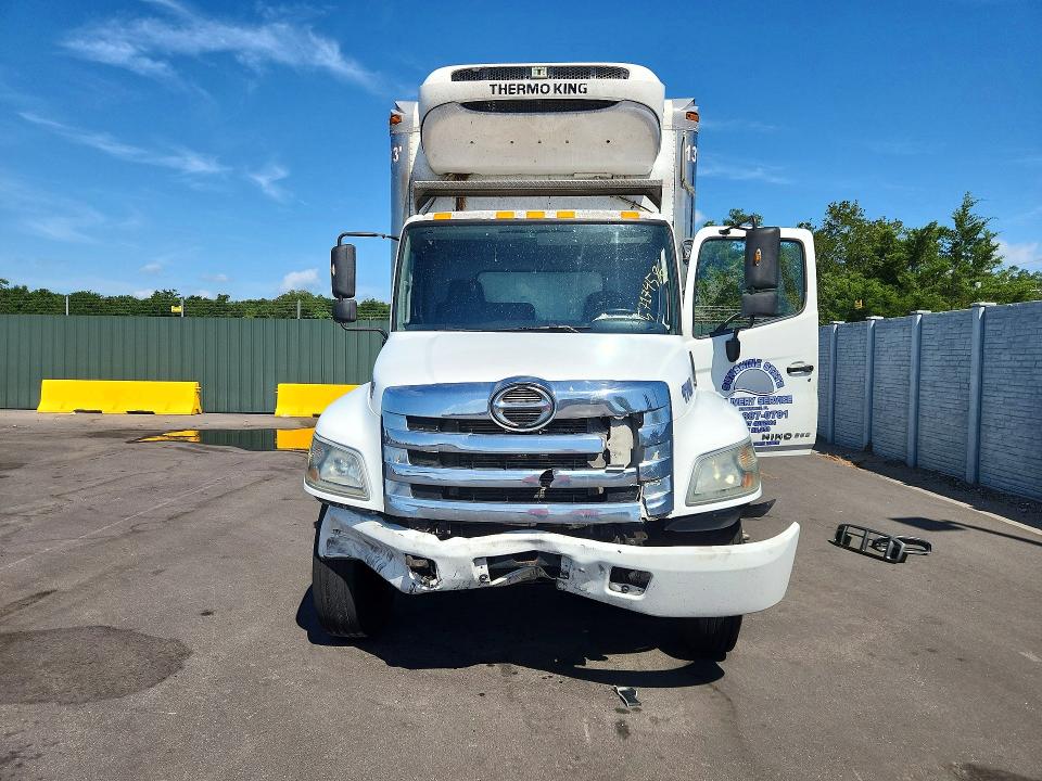 2017 Hino 258/268 VIN 5PVNE8JT7H4S57305 COPART salvage auction — FRONT END, FL - CERT OF TITLE SLVG REBUILDABLE, sold $4,900 on 2026-07-15 (photo 5)