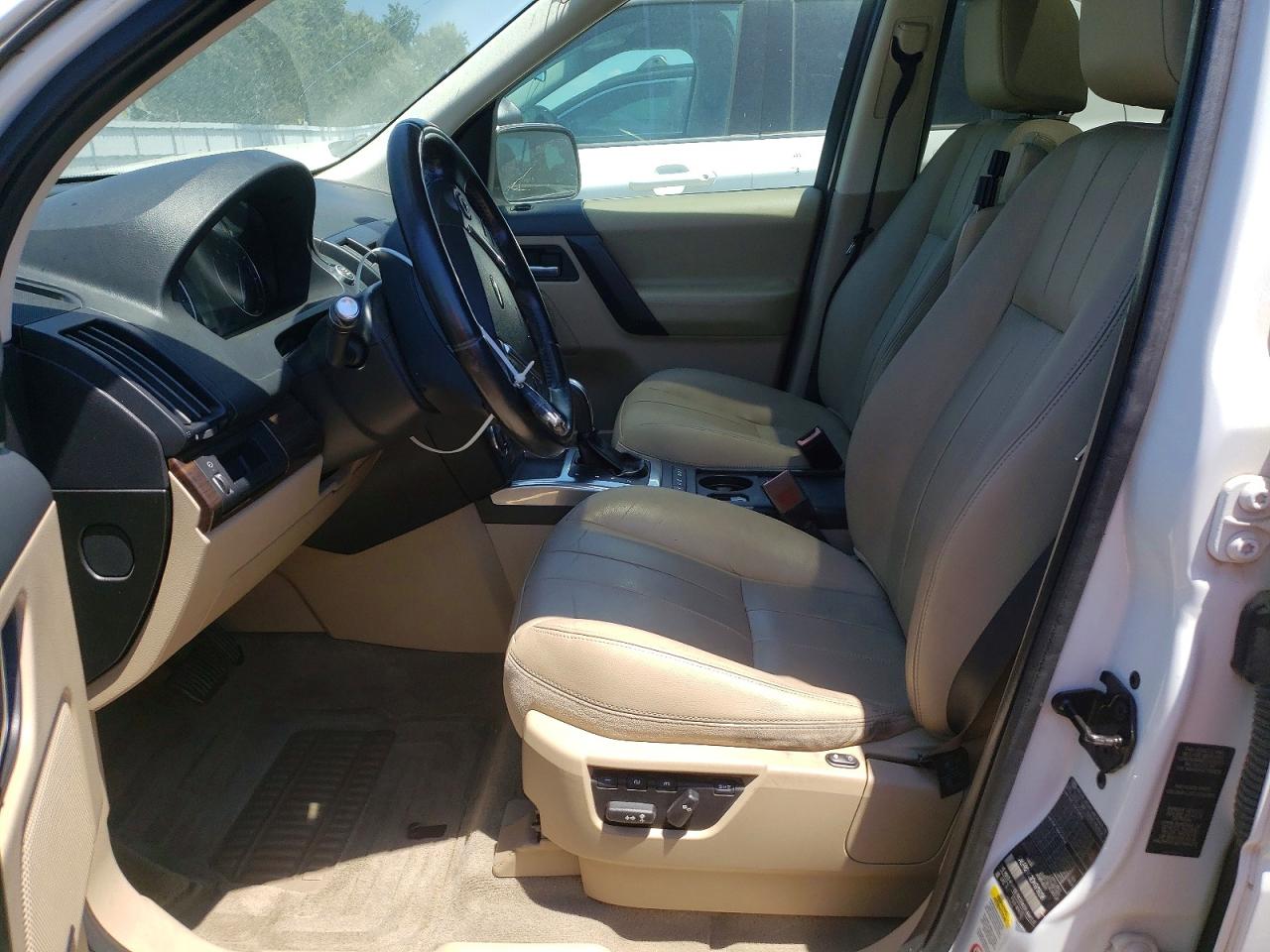 2013 Land Rover LR2 VIN SALFR2BG3DH379338 COPART salvage auction — Normal Wear, CA - DIS/DLR/EXP ONLY CLEAN TITLE, sold $100 on 2026-06-30 (photo 7)