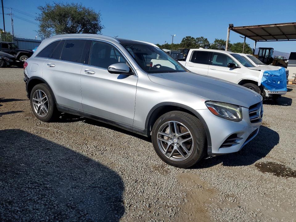 2017 Mercedes-benz Glc VIN WDC0G4JBXHF132737 COPART salvage auction — REAR END, Ca - Salvage Certificate, sold $5,500 on 2026-07-02 (photo 4)