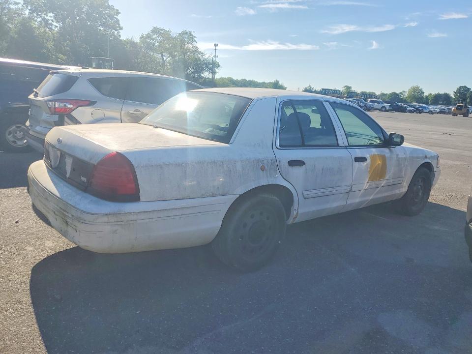 2010 Ford Crown victoria VIN 2FABP7CV0AX145262 COPART salvage auction — NORMAL WEAR, Nj - Certificate Of Title, sold $700 on 2026-07-02 (photo 3)