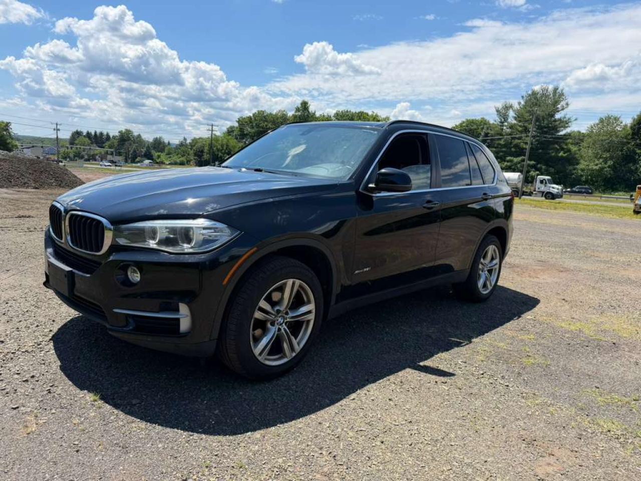 2015 BMW X5 VIN 5UXKR0C56F0P00070 COPART salvage auction — Minor Dent/Scratches, MA - CERTIFICATE OF TITLE (P), sold $5,800 on 2026-07-03 (photo 1)