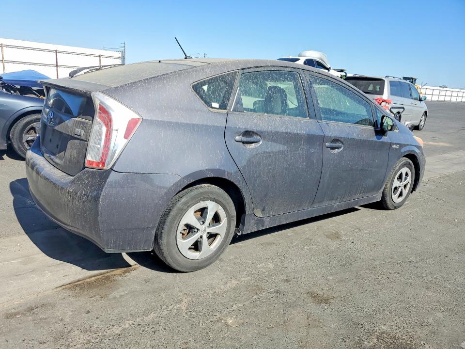 2013 Toyota Prius VIN JTDKN3DU9D5575599 COPART salvage auction — MINOR DENT/SCRATCHES, Ca - Dis/Dlr/Exp Only Clean Title, sold $2,550 on 2026-07-09 (photo 3)