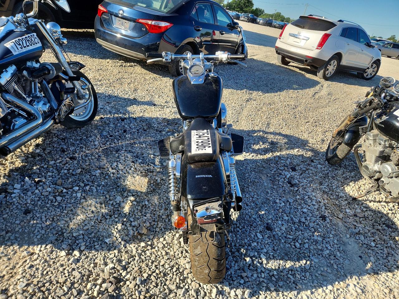 2003 Honda VT750 VIN JH2RC44053M705607 COPART salvage auction — Side, MO - SALVAGE CERTIFICATE OF TITLE, sold $475 on 2026-07-09 (photo 4)