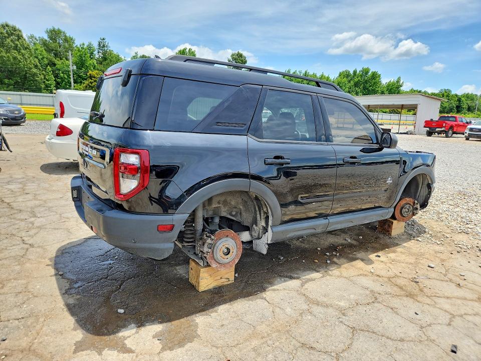 2021 Ford Bronco sport VIN 3FMCR9C68MRB18547 COPART salvage auction — FRONT END, TN - CERTIFICATE OF TITLE, sold $4,000 on 2026-07-09 (photo 3)